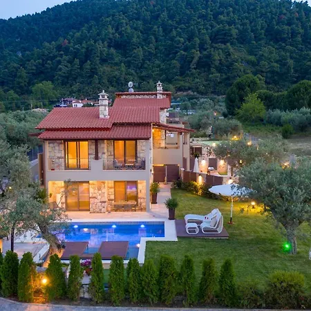 Five Senses Luxury Villas-2